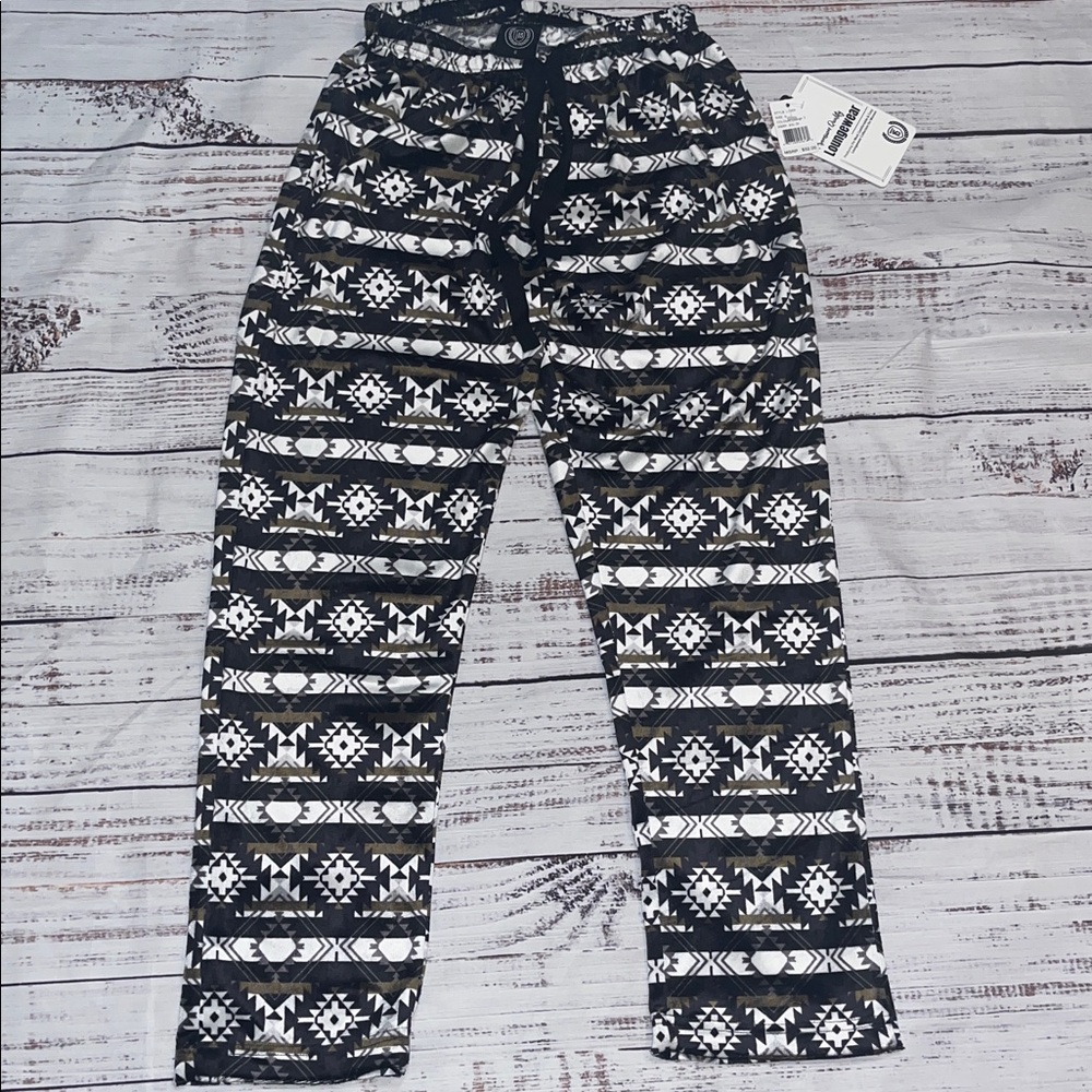 North 15 Black and White Geometric Pants